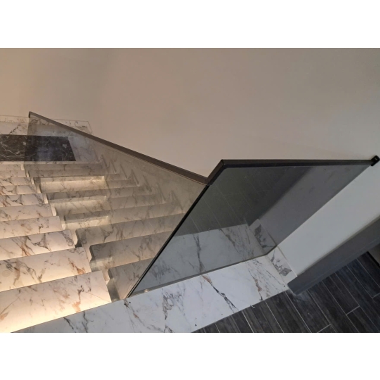 Công trình Cầu thang kính 