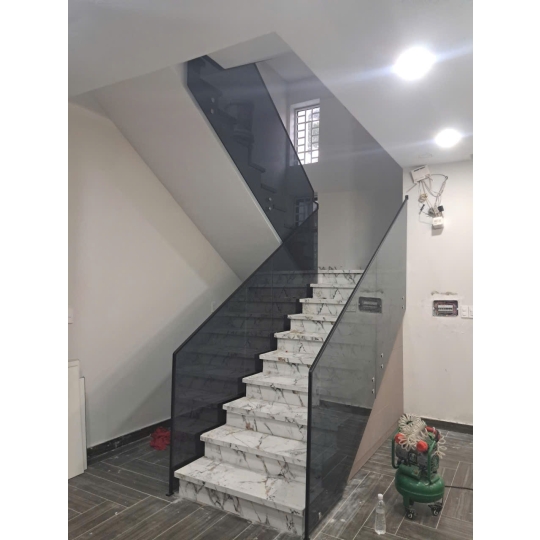 Công trình Cầu thang kính 