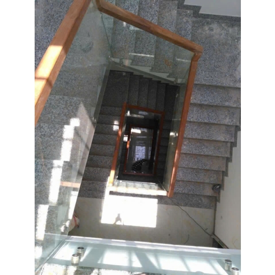 Công trình Cầu thang kính 