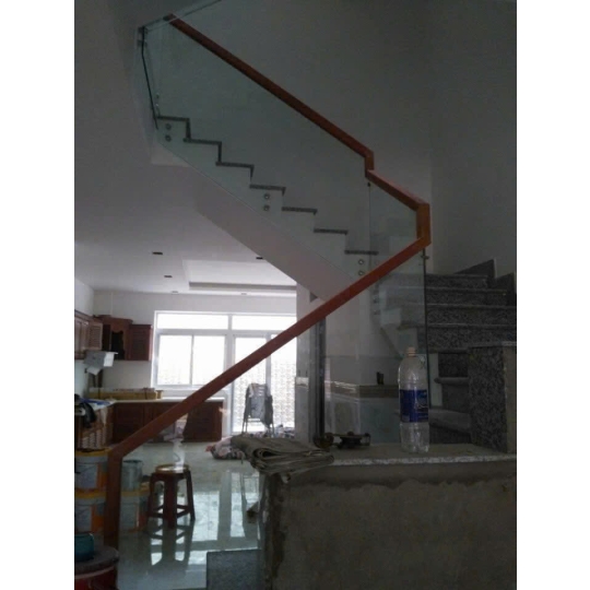 Công trình Cầu thang kính 