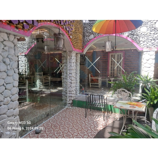 Công trình vách kính & cửa kính cường lực căn hộ – Giải pháp hiện đại từ Nhôm kính Lộc Phát