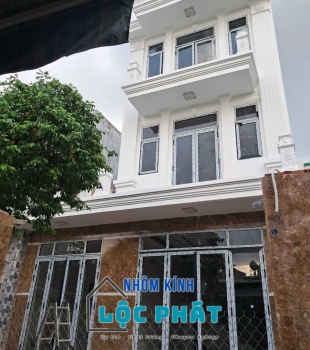 Cửa đi mở quay 4 cánh - Lộc Phát 0003