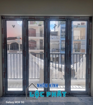 Cửa đi mở quay 4 cánh - Lộc Phát 0005
