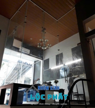 Cửa kính cường lực 4