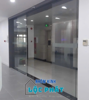 Cửa kính cường lực 5