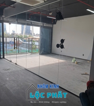 Cửa kính cường lực 15