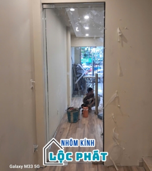 Cửa mở lề sàn 007