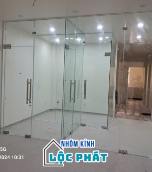 Cửa mở lề sàn 006