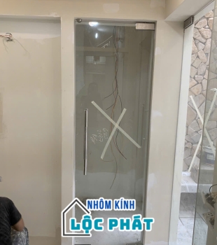 Cửa mở lề sàn 005