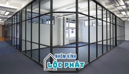 Công trình vách kính & cửa kính cường lực căn hộ – Giải pháp hiện đại từ Nhôm kính Lộc Phát
