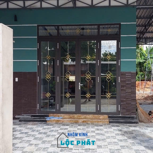 Cửa đi mở quay 4 cánh - Lộc Phát 0002