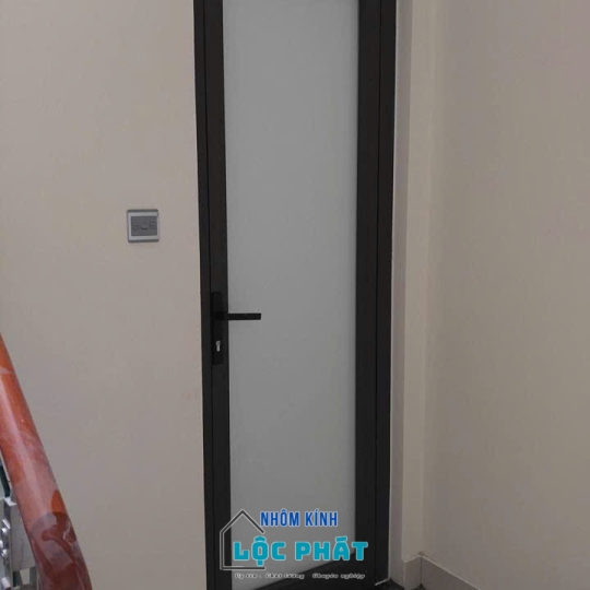 Cửa đi mở quay 1 cánh - Lộc Phát 0001