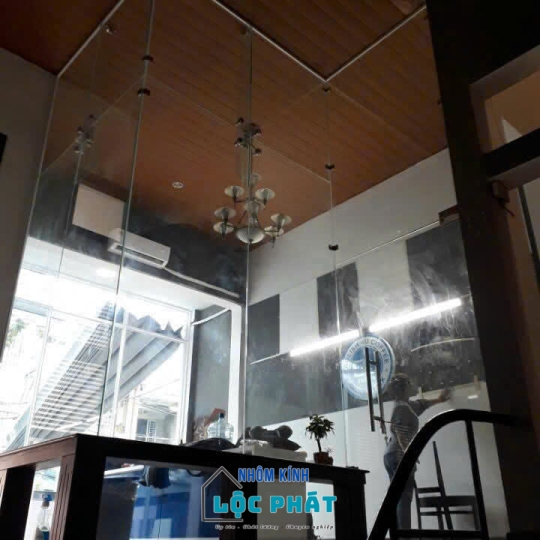 Cửa kính cường lực 4