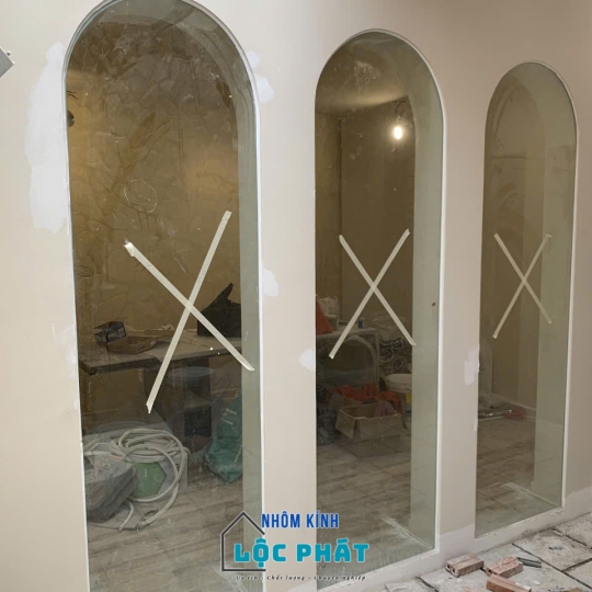 Cửa kính cường lực 10